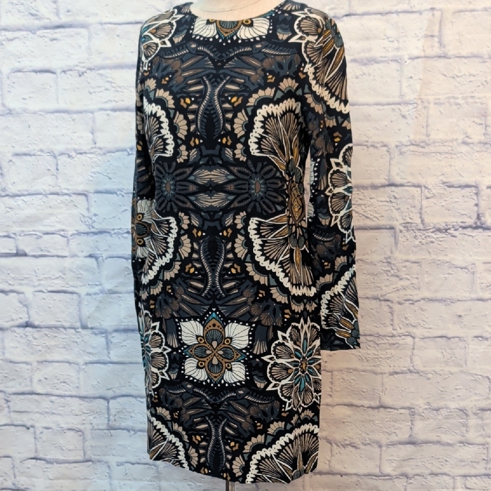 H&M Boho Floral Long Sleeve Shift Dress w/ Peekaboo Button Back - Size. 6